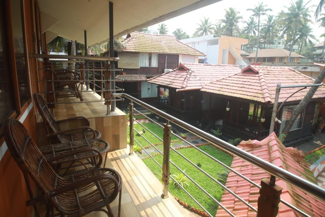 Black Beach Resort Варкала Экстерьер фото