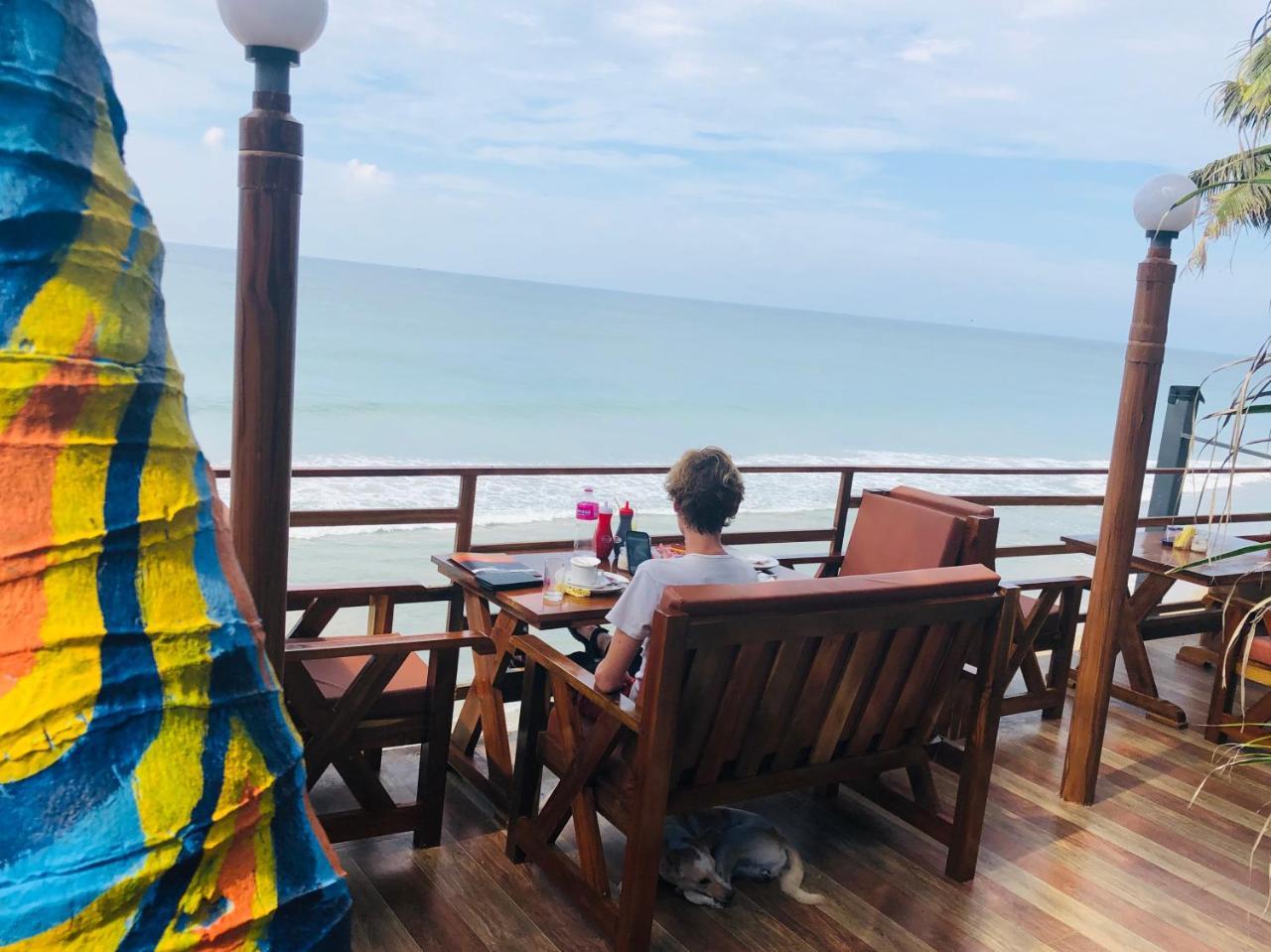 Black Beach Resort Варкала Экстерьер фото
