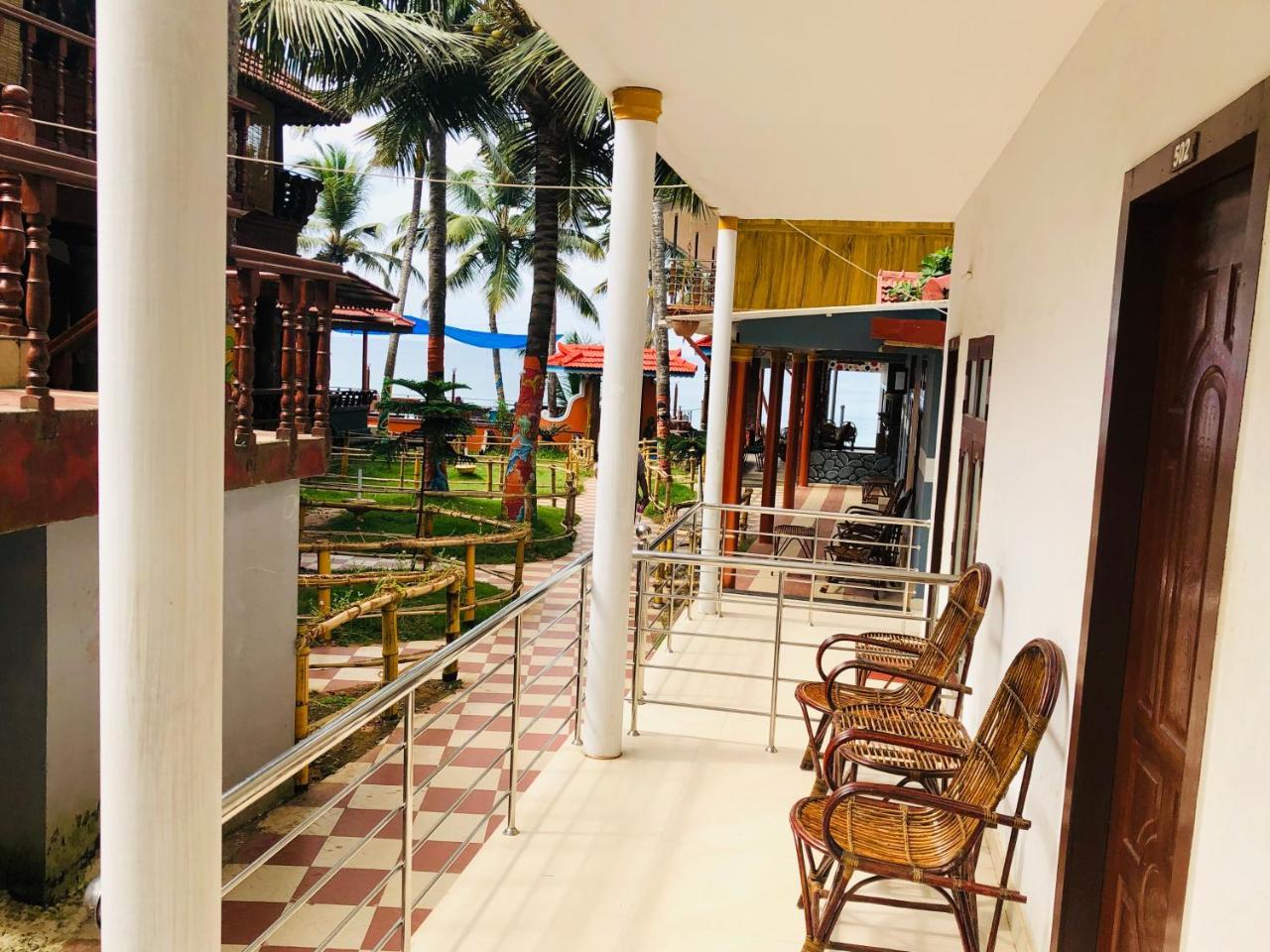 Black Beach Resort Варкала Экстерьер фото