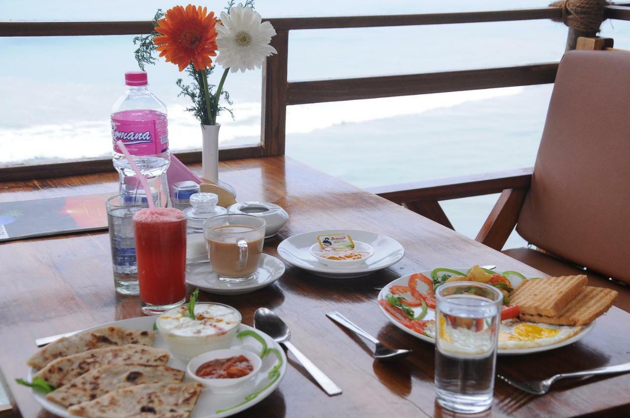 Black Beach Resort Варкала Экстерьер фото